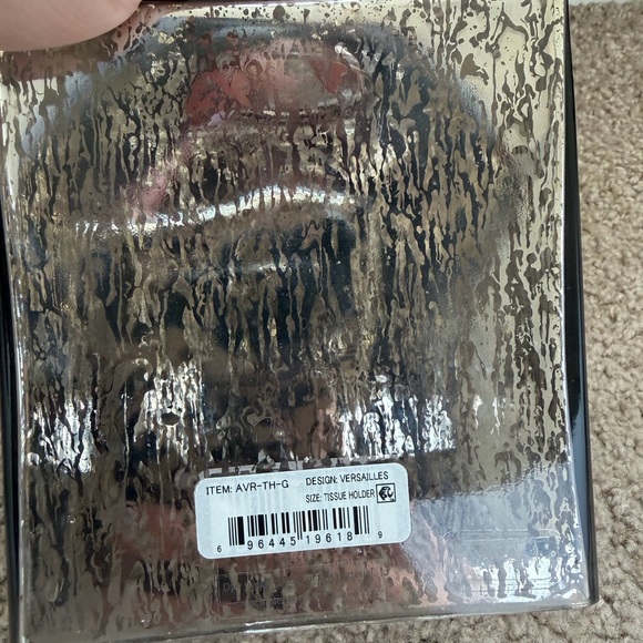 Glass Tissue Box Holder - Picture 3 of 4